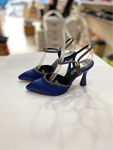 Diğer Lacivert topuklu stiletto