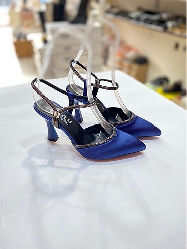 Lacivert topuklu stiletto