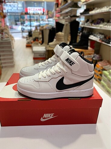 38 Beden beyaz Renk Nike caurt mid