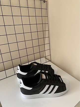 44 Beden Adidas spor ayakkabı