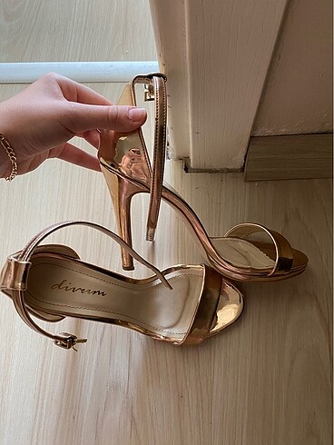 39 Beden ten rengi Renk Rose Gold Topuklu Ayakkabı