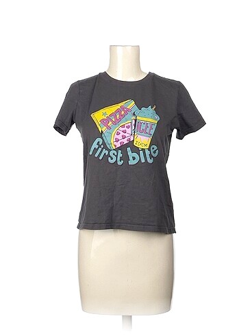 Trendyol & Milla T-shirt %70 İndirimli.