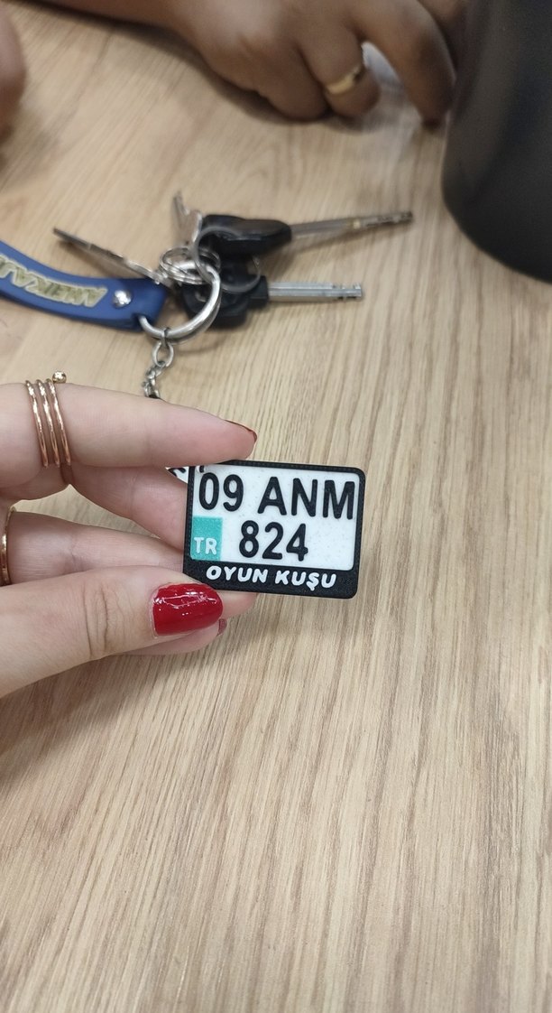 Renkli Kişiye Özel  Plaka Anahtarlık - Görsel 2