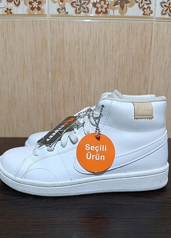 Nike Court Royale Mid 2 