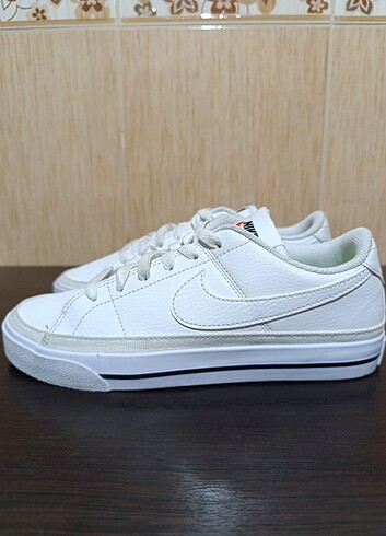 37,5 Beden beyaz Renk Nike Court Legacy