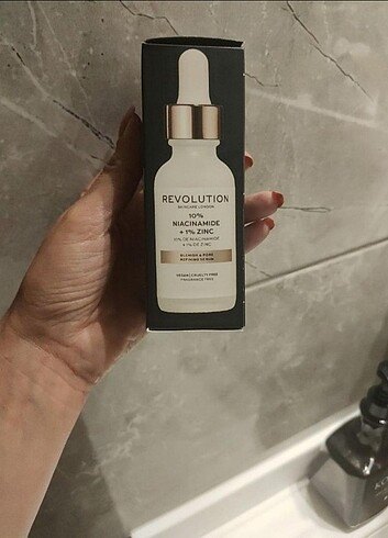 Revulation Niacinamide+zinc yüz serumu 