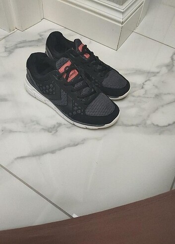 Hummel 37 kadın siyah spor ayakkabı