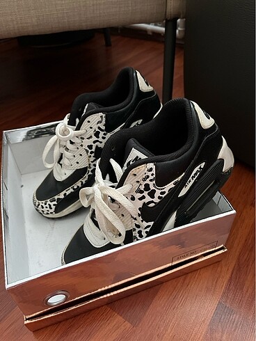 37,5 Beden Nıke air max