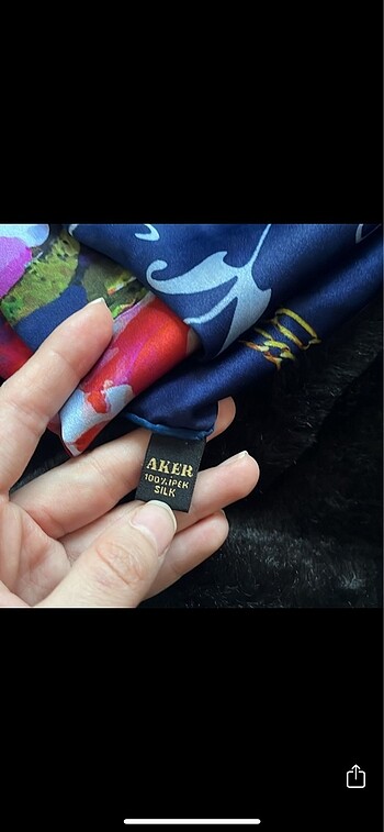 Aker Aker Saf İpek eşarp