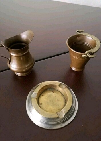 Beden Bakır iki Adet Kül Tablası, iki Adet Dekoratif Obje