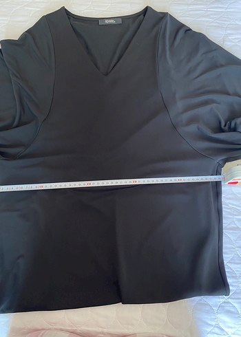 Siyah V Yaka dökümlü elbise - Görsel 3