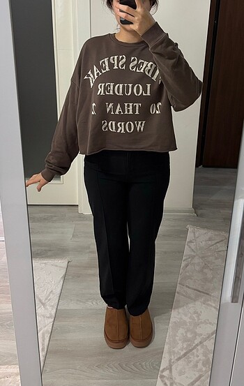 Sweatshirt