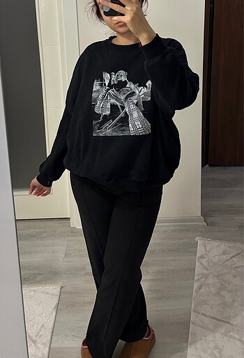 Siyah sweatshirt - Görsel 2