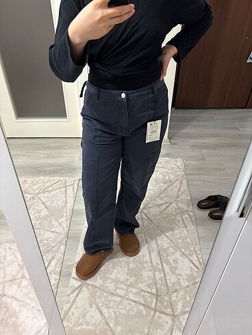 40 Beden lacivert Renk Pull and bear kargo pantolon