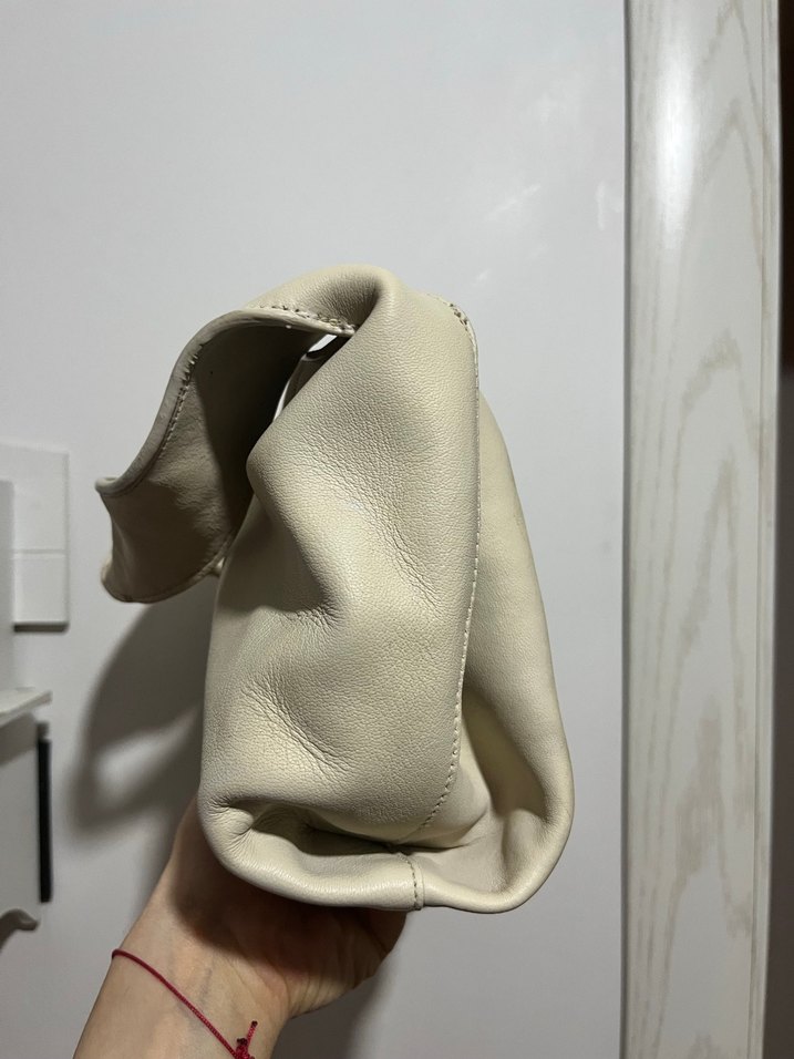 Bej Deri Kadın El Çantası - Görsel 4