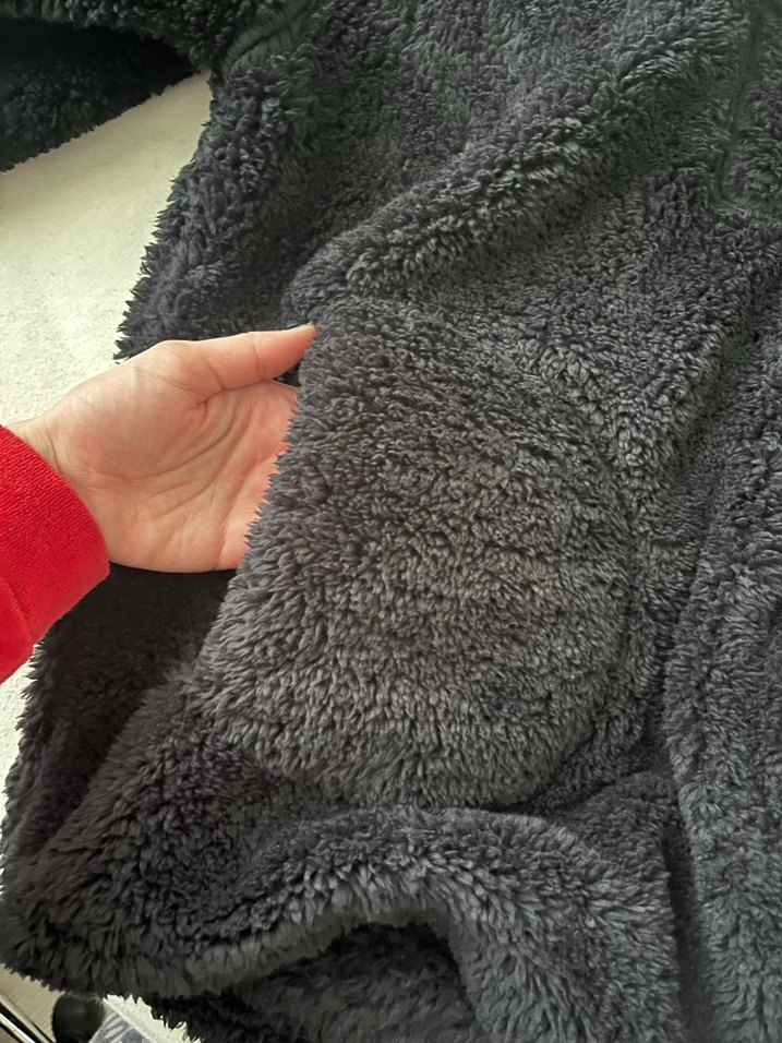 Siyah Fermuarlı Kadın Polar Ceket - Görsel 3