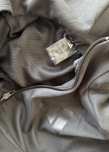 Orijinal Adidas kapşonlu 1 kez giyildi