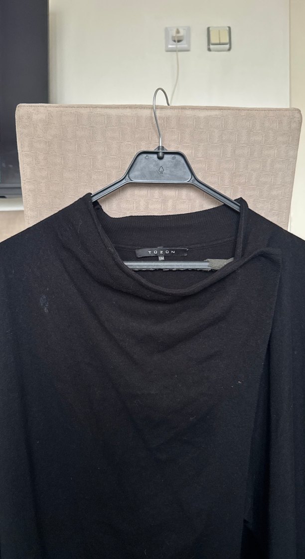 Tüzün Siyah Uzun Kollu Yüksek Yakalı Salaş Kadın Kazak - Görsel 2