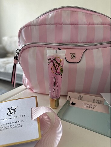 ORİJİNAL SIFIR VİCTORİA SECRET GLOSS