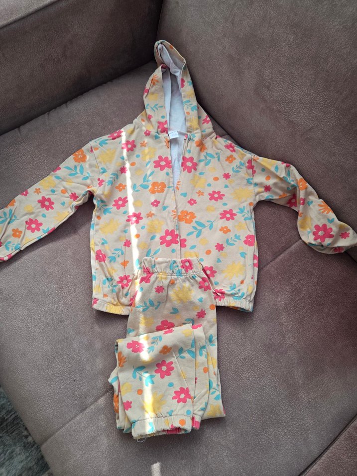 Kapüşonlu Bebek Kız Tulumu Çiçek Desenli - Görsel 2