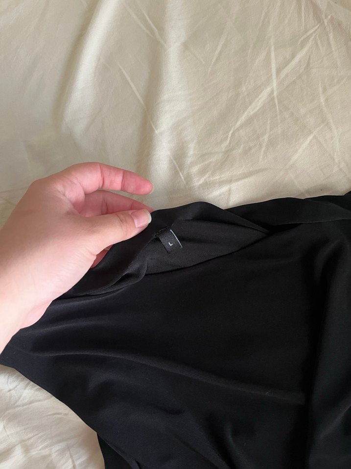 Siyah V Yaka Kolsuz Uzun Elbise - Görsel 4