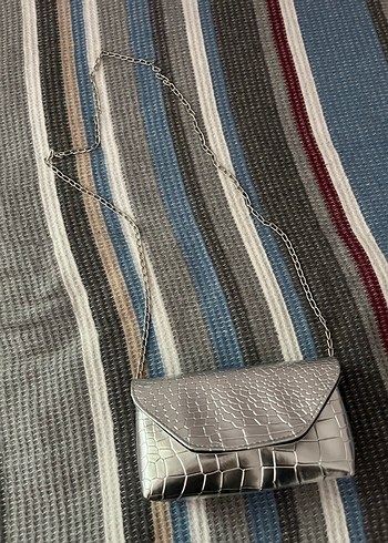 Gri Yılan Desenli Zincir Askılı Kadın Çanta - Görsel 2