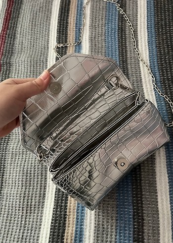 Gri Yılan Desenli Zincir Askılı Kadın Çanta - Görsel 3