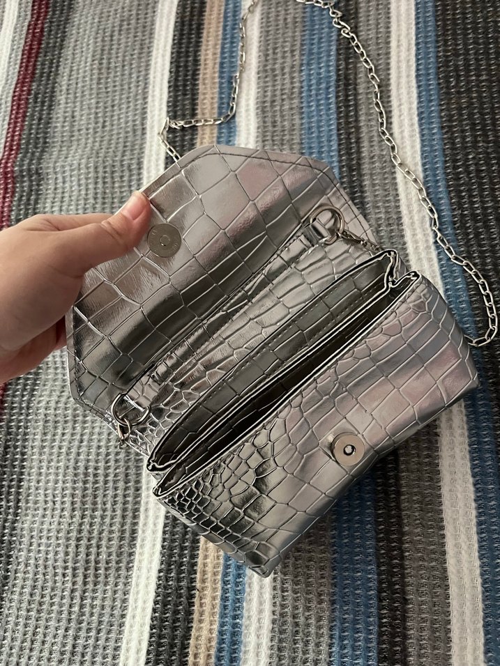 Gri Yılan Desenli Zincir Askılı Kadın Çanta - Görsel 3