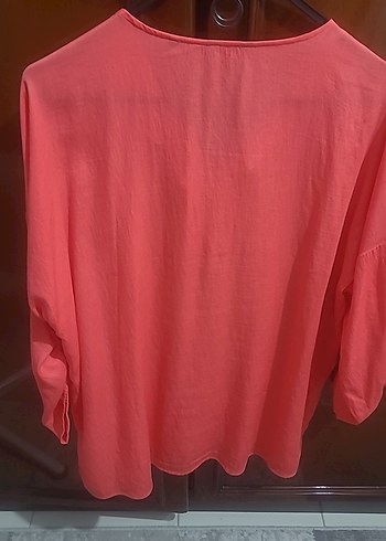 Pembe V Yakalı Rahat Kesim Kadın Bluz - Görsel 4