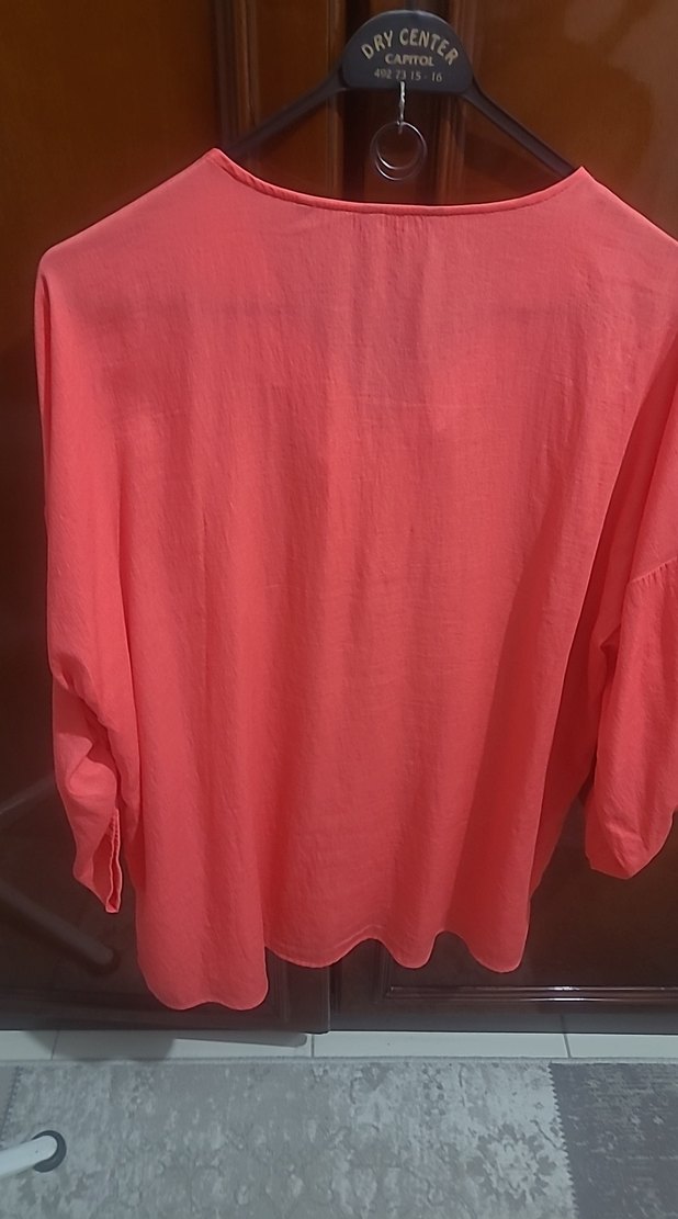 Pembe V Yakalı Rahat Kesim Kadın Bluz - Görsel 4