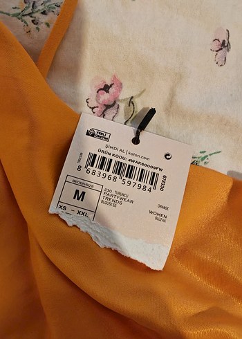 Sarı Parlak Straplez Midi Büstiyer - Görsel 3