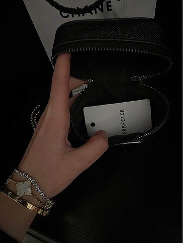  Beden siyah Renk PRADA AİRPODS CASE
