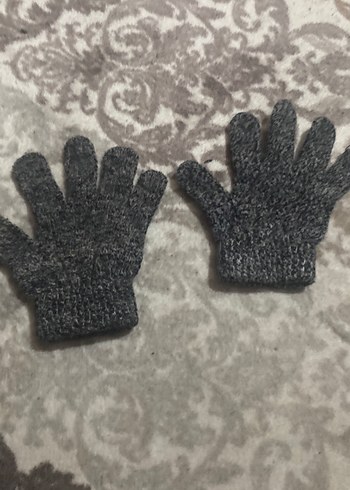 Gri Örgü Erkek Çocuk Eldivenleri - Görsel 2