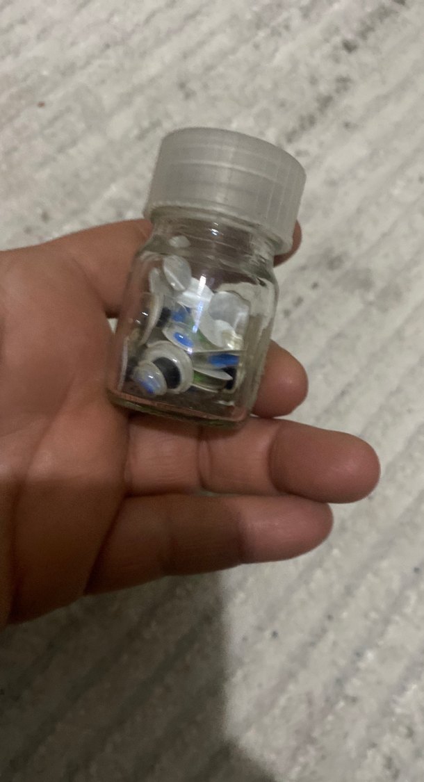 Çok Renkli oynayan gözler - Görsel 2