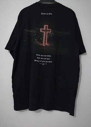 Trust no one arkası baskılı orijinal oversize t shirt