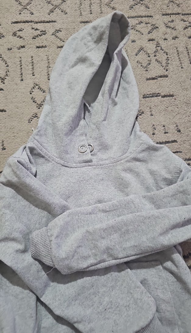 Gri Kapüşonlu Kadın Sweatshirt - Görsel 3