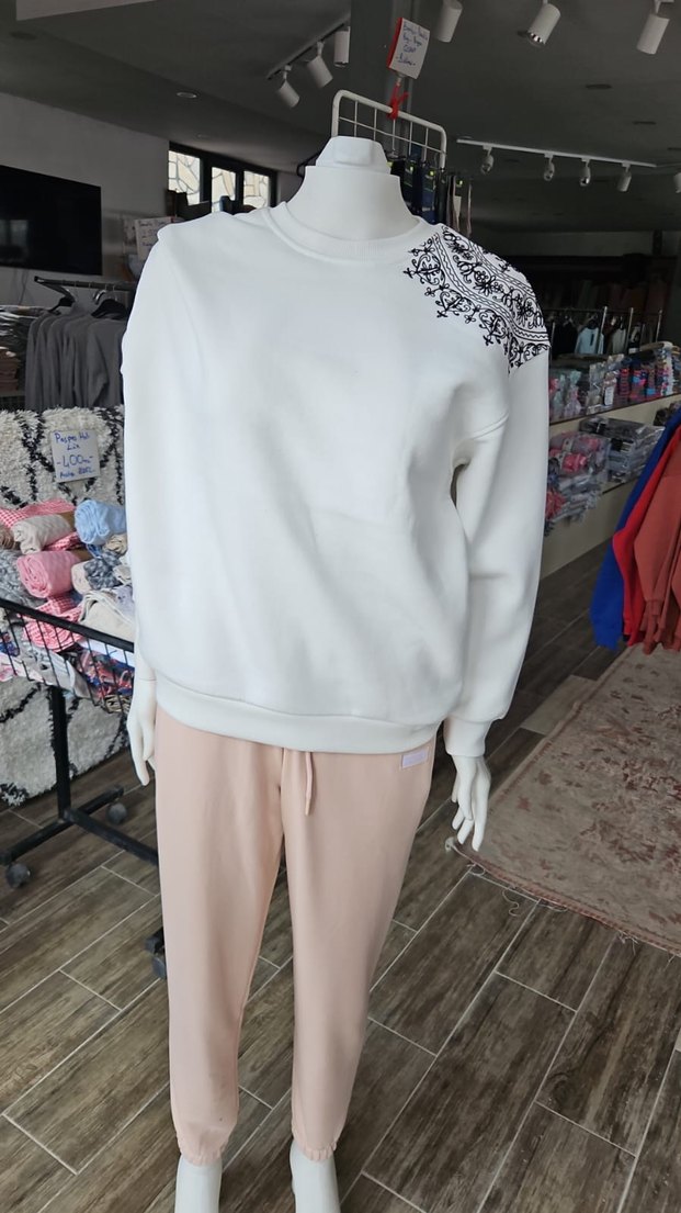 Kadın Beyaz Dantel Detaylı Sweatshirt - Görsel 2