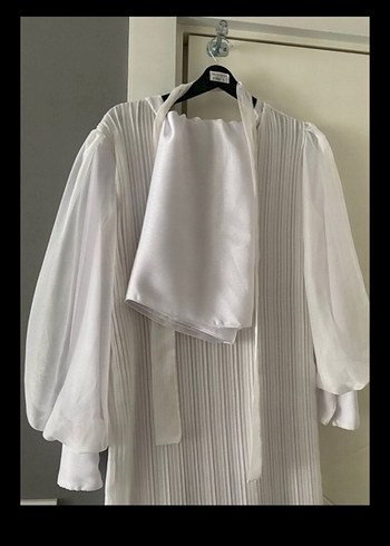 Beyaz Piliseli Uzun Keten Elbise - Görsel 4