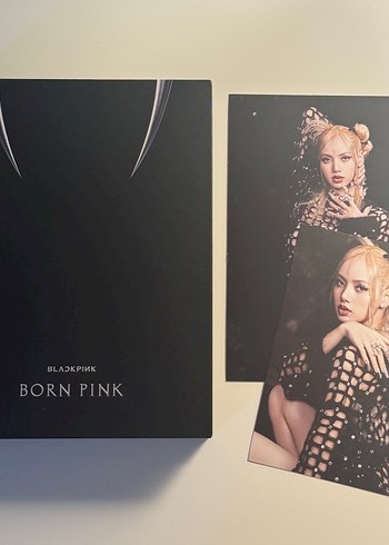 BLACKPINK BORN PINK BLACK VERSION