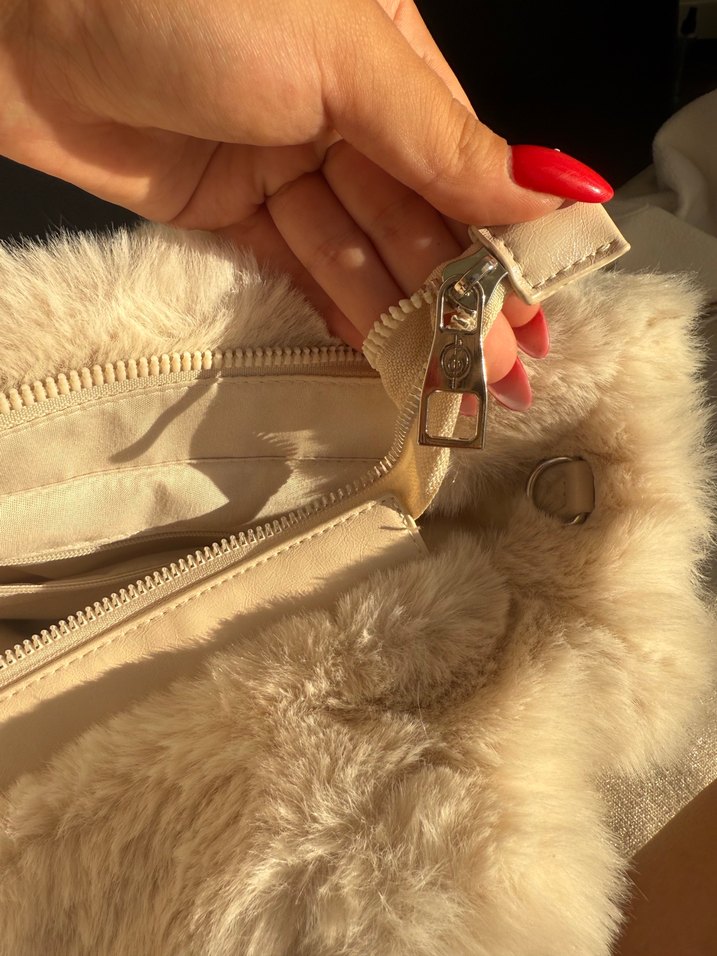 Stradivarius Bej Kürklü Kadın Çanta - Görsel 3