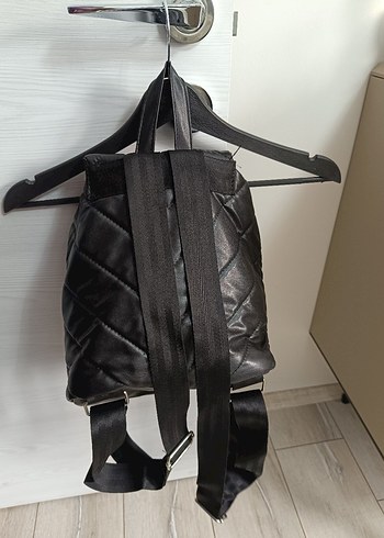 Siyah Deri Kadın Sırt Çantası - Görsel 2