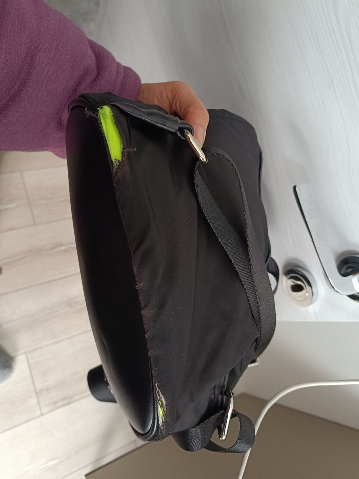 Siyah Fermuarlı Kadın Sırt Çantası - Görsel 3