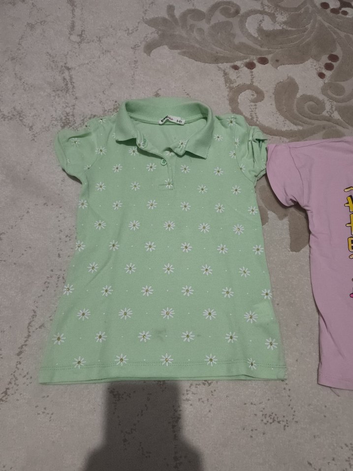 Pembe Baskılı Kız Tişörtü, Kısa Kollu, Düğmeli - Görsel 2