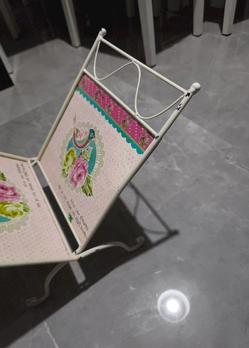 Pembe Desenli Metal dergilik - Görsel 3