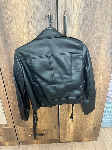 40 Beden Stradivarius deri ceket