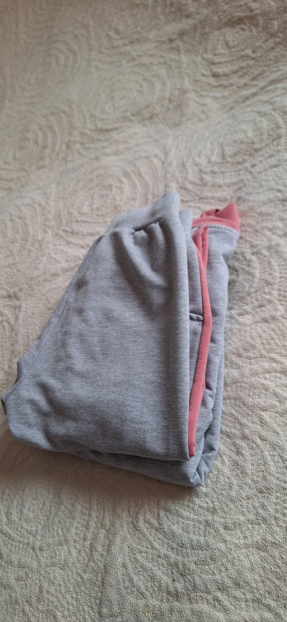 Kızlar için Gri ve Pembe Sweatshirt ve Eşofman Takımı - Görsel 4