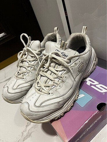 Skechers