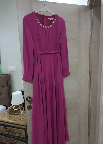 Düğmeli Uzun pembe Kadın Elbise - Görsel 3