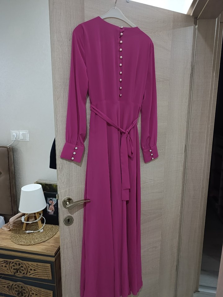 Düğmeli Uzun pembe Kadın Elbise - Görsel 2