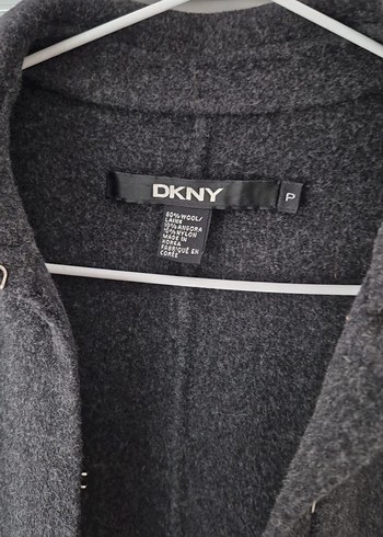 DKNY 38